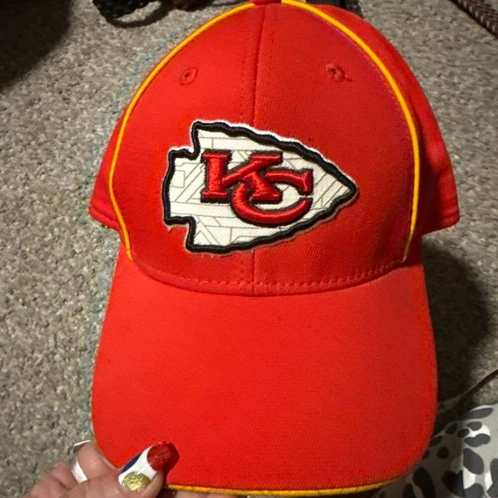 NFL Team Apparel Kansas City Chiefs Youth Hat One Size